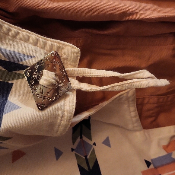 VINTAGE WRANGLER WOMANS L WESTERN LIGHTWEIGHT BUTTON UP w tassels - Picture 5 of 5